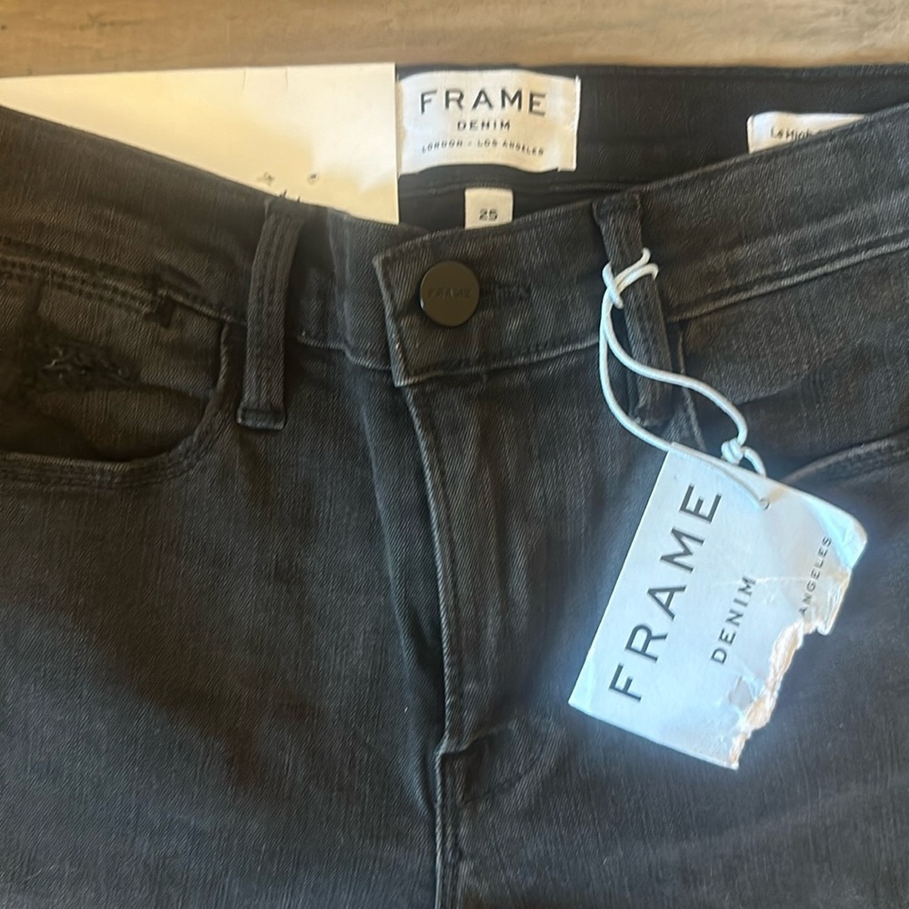 NWT Designer FRAME Jeans- High Rise Skinny